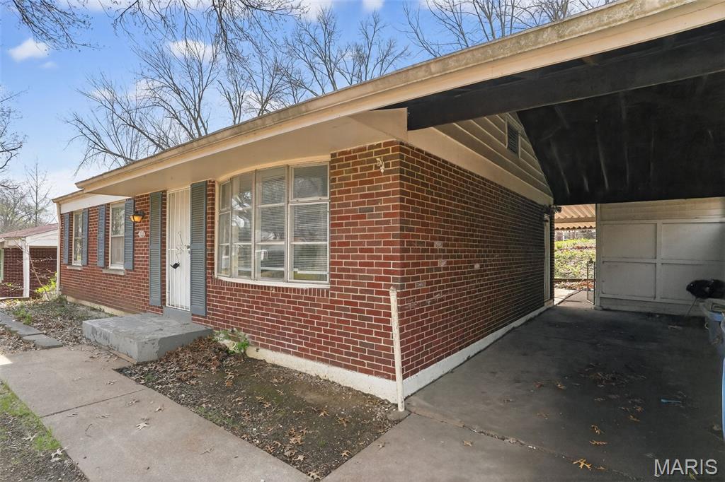 1722 Bradshaw Drive Property Photo 1