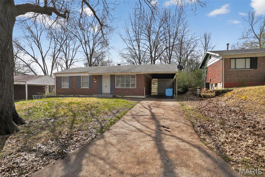 1722 Bradshaw Drive Property Photo 2