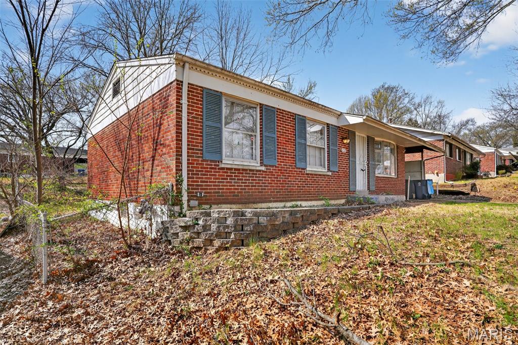 1722 Bradshaw Drive Property Photo 4