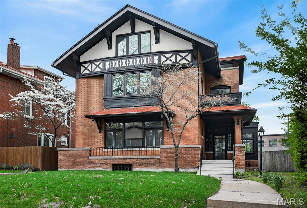 6203 Washington Avenue Property Photo 1