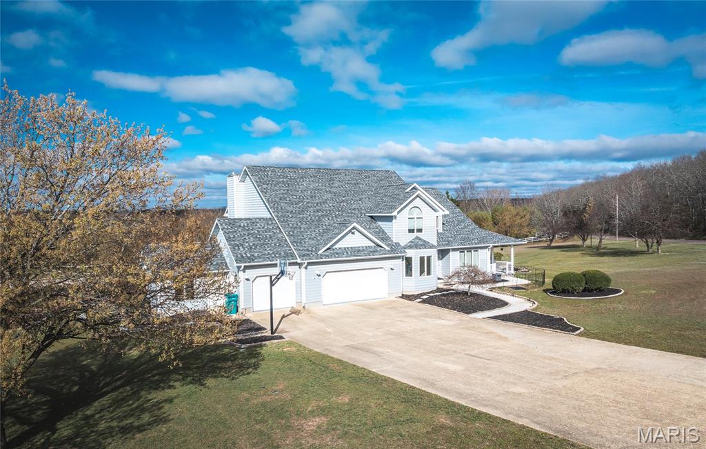 10605 Larson Lane Property Photo 1