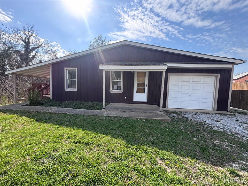 7919 N Illinois Street Property Photo 1