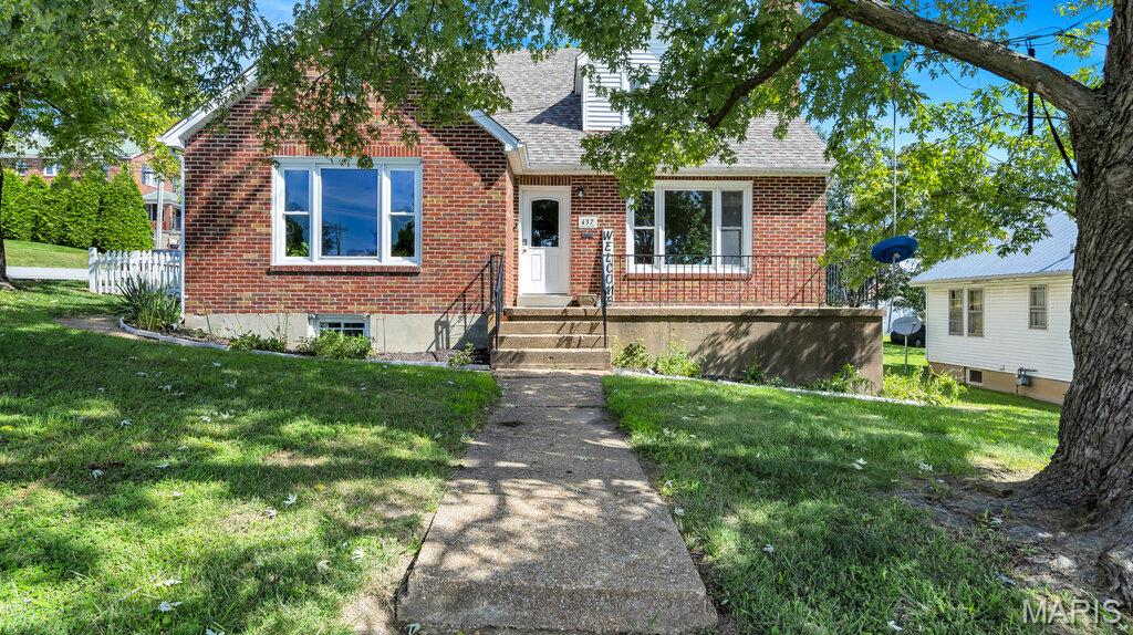 437 W 8th Street Property Photo 1