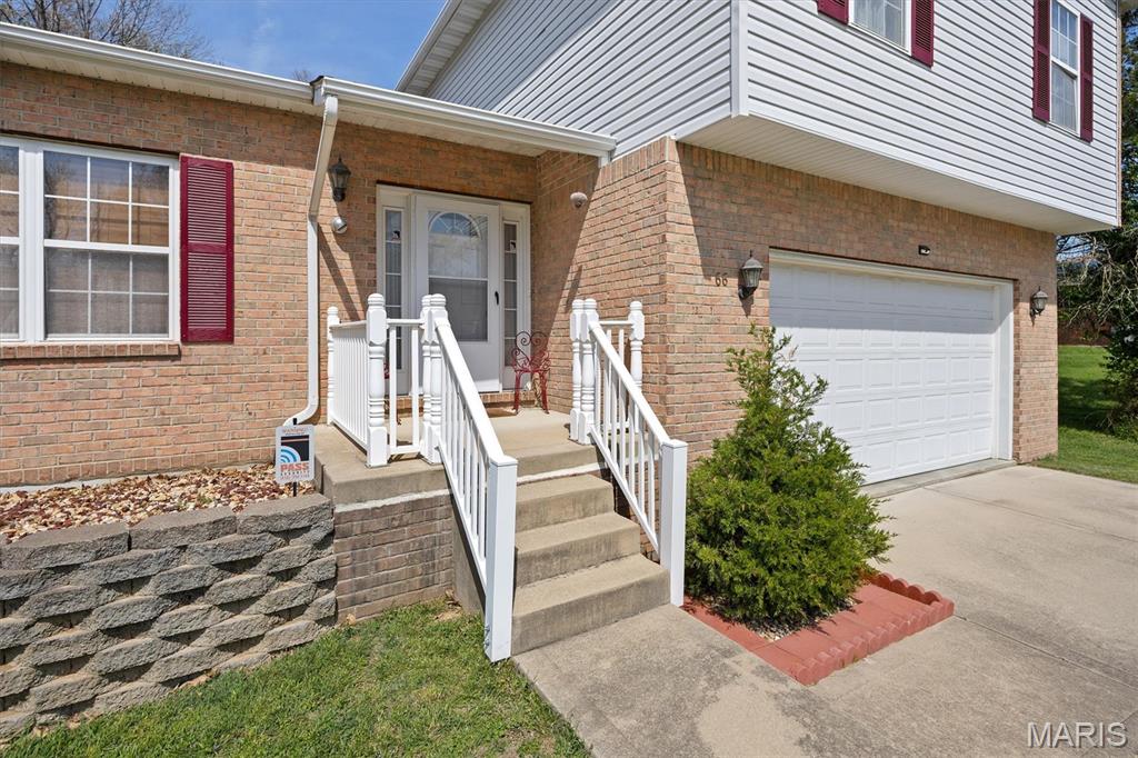 66 Dianne Drive Property Photo 2