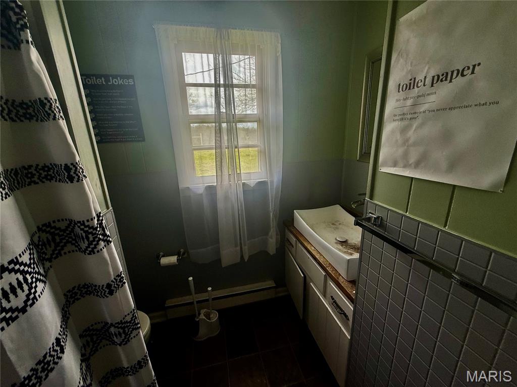 210 S High Street Property Photo 9