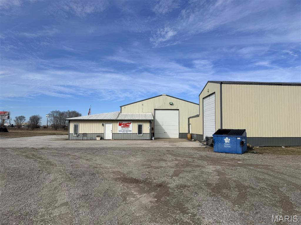 328 S Interstate Drive Property Photo 2