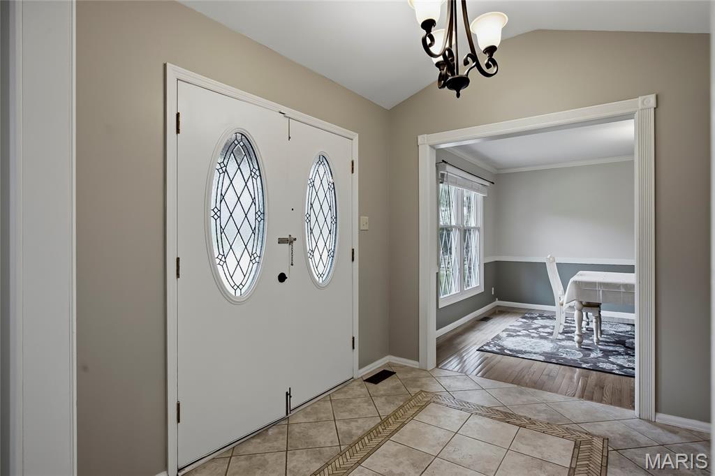 334 Dungate Drive Property Photo 2