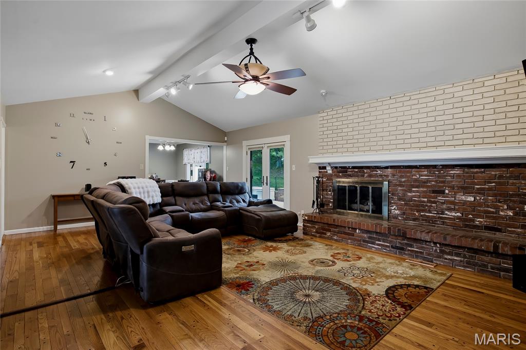 334 Dungate Drive Property Photo 4