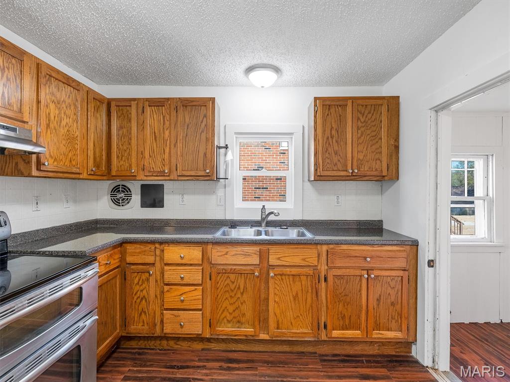 317 E Sand Street Property Photo 9