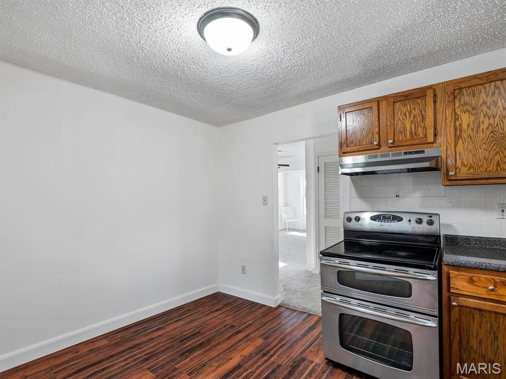 317 E Sand Street Property Photo 12