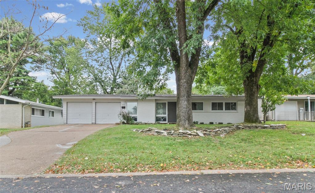 370 Allen Drive Property Photo 1