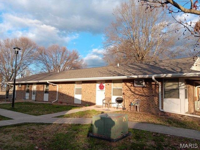 586 4th Street, #a-2, #c-2 Street Property Photo 4