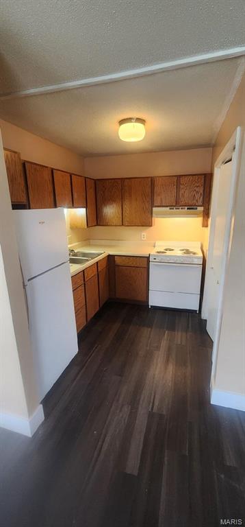 586 4th Street, #a-2, #c-2 Street Property Photo 7