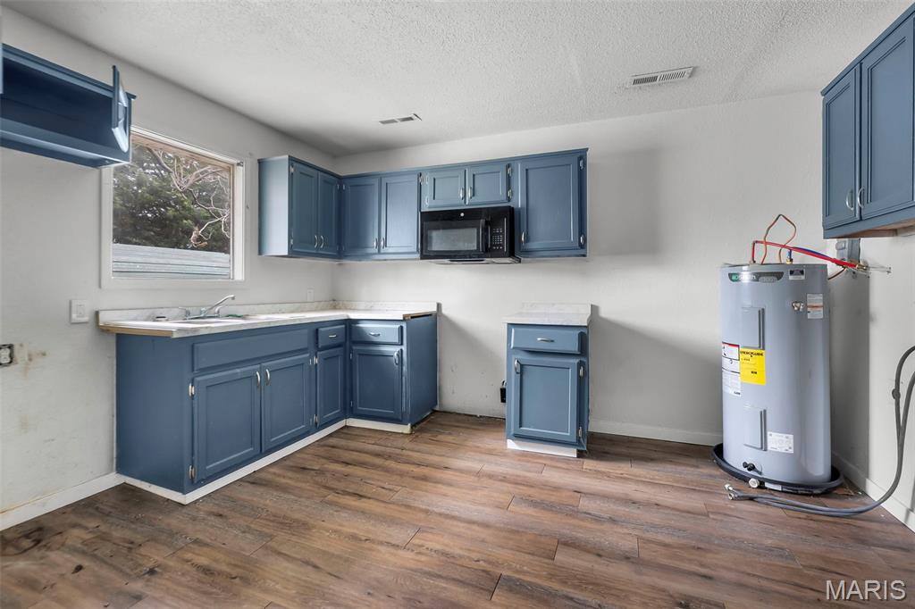801 Park Street Property Photo 5