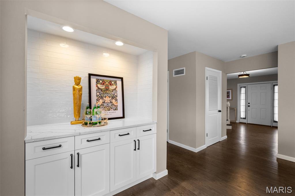 156 Highgrove Court Property Photo 10