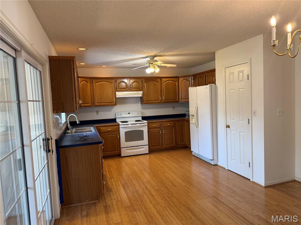 1112 Murry Lane Property Photo 6