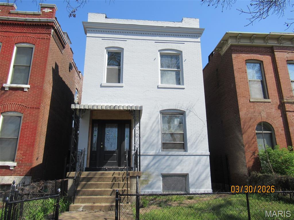 4439 Oakland Avenue