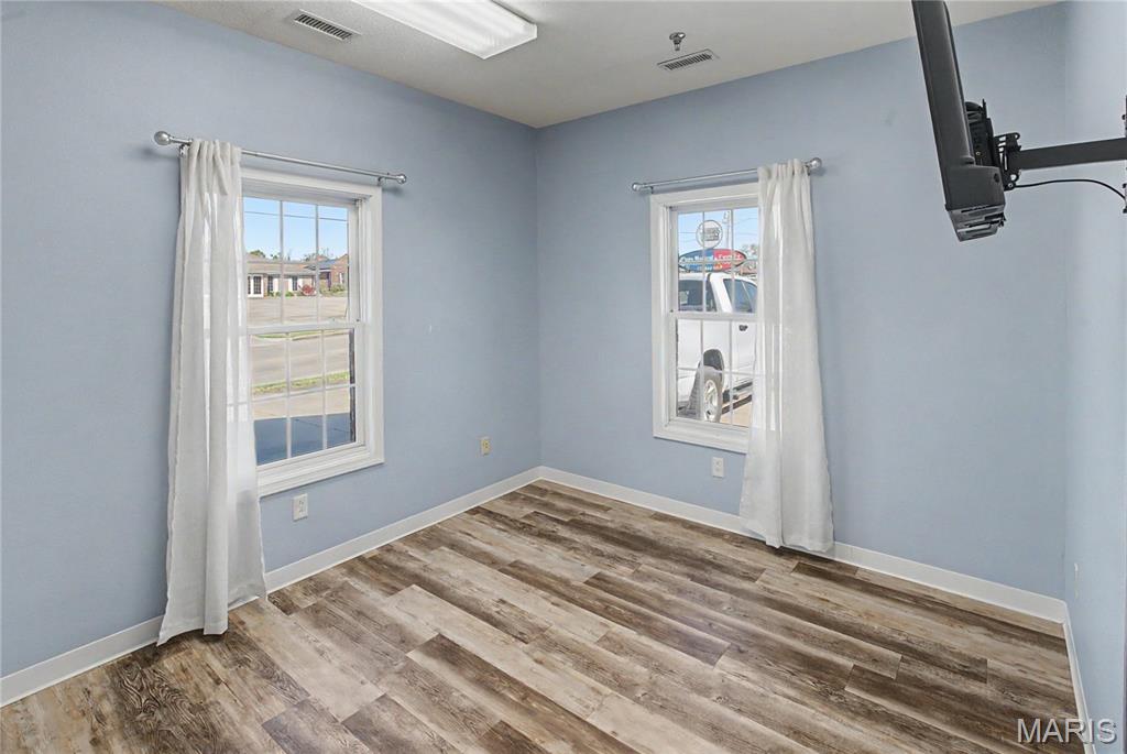2441 Myra Drive Property Photo 4