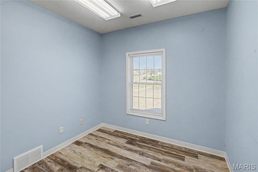 2441 Myra Drive Property Photo 5