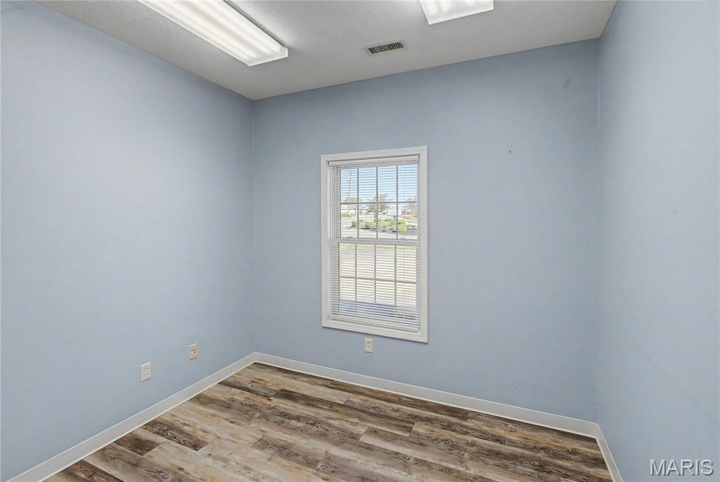 2441 Myra Drive Property Photo 6