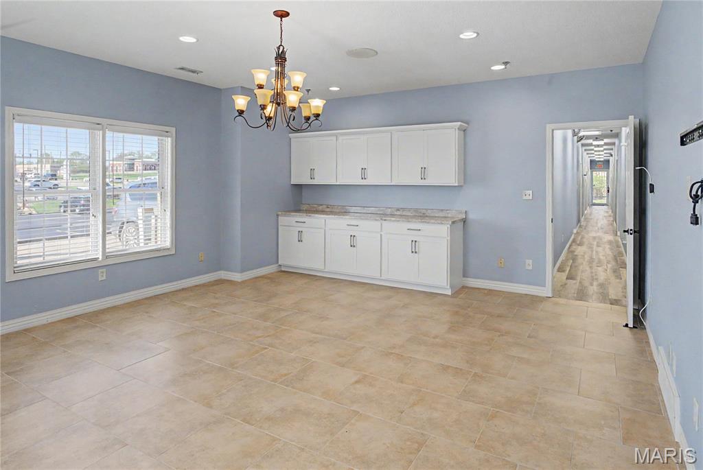 2441 Myra Drive Property Photo 11