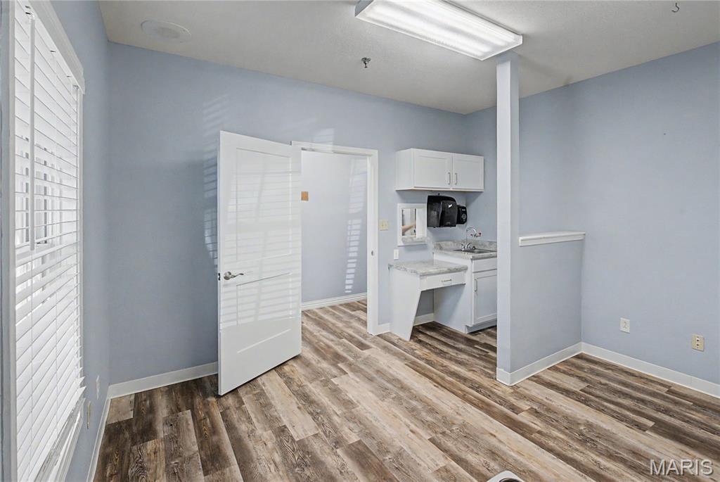 2441 Myra Drive Property Photo 17