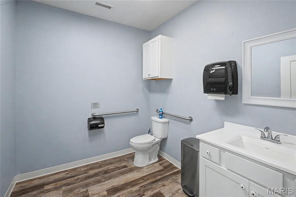 2441 Myra Drive Property Photo 19