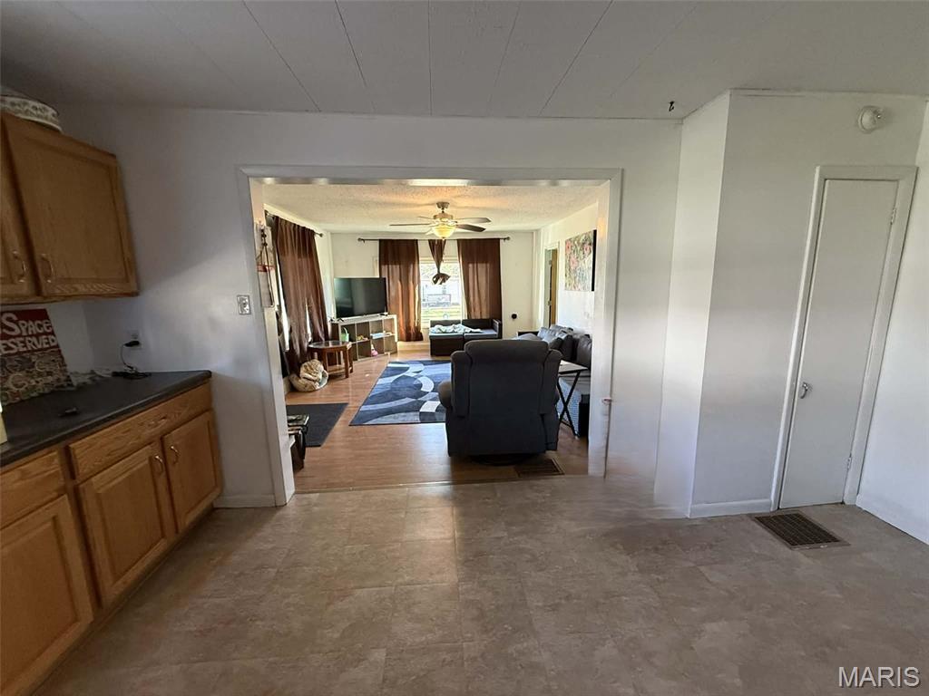 1527 W Randolph Street Property Photo 6