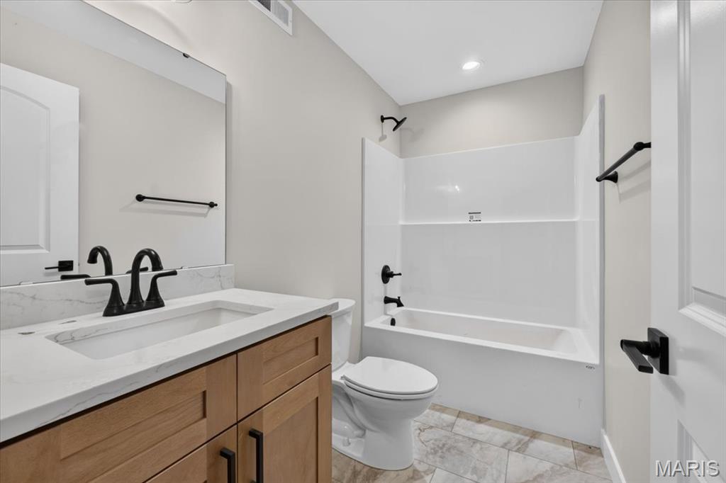 1228 Belclare Court Property Photo 39