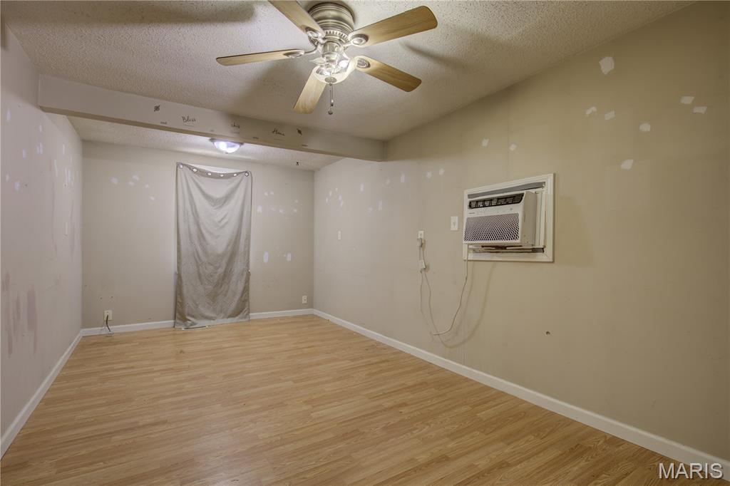 302 Marshall Property Photo 7