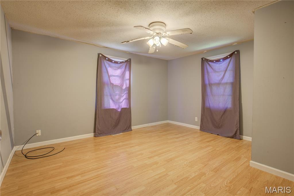 302 Marshall Property Photo 11