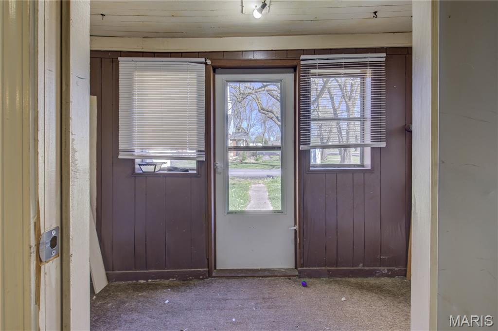 302 Marshall Property Photo 16