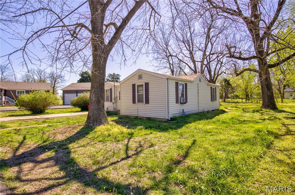 302 Marshall Property Photo 17