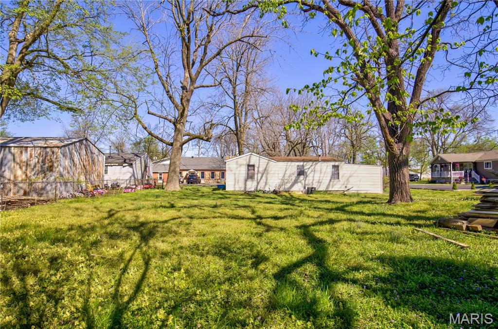 302 Marshall Property Photo 18