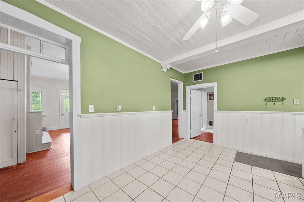 205 E 8th Street Property Photo 15