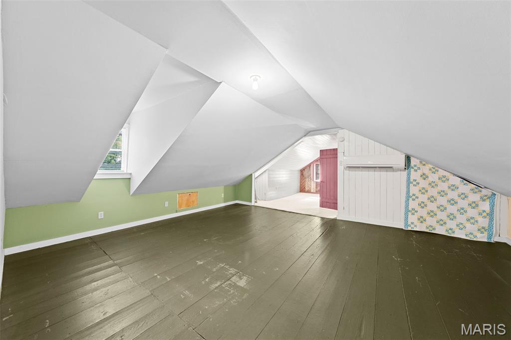 205 E 8th Street Property Photo 35