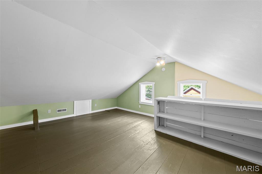 205 E 8th Street Property Photo 40