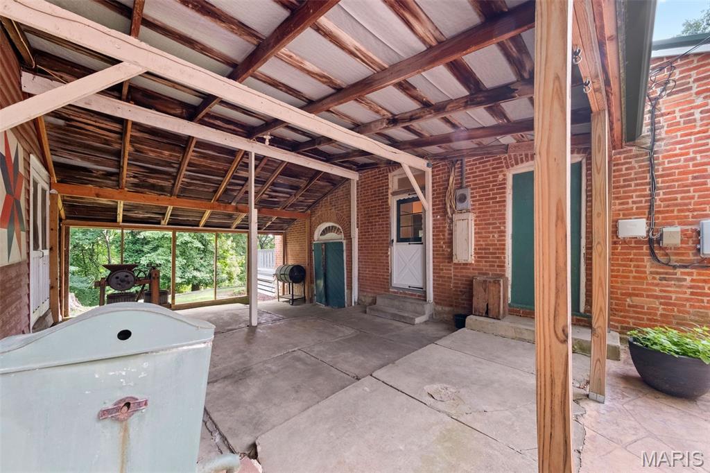 205 E 8th Street Property Photo 47