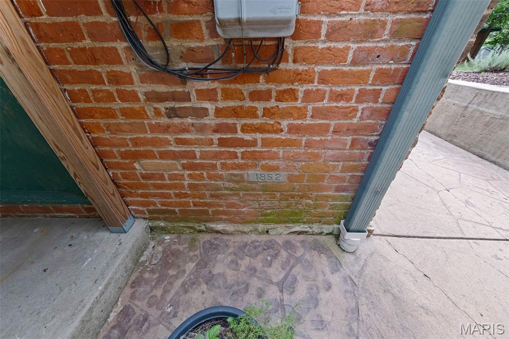 205 E 8th Street Property Photo 64