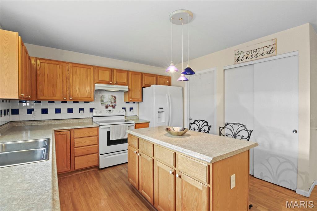 8 Knoll Ridge Court Property Photo 5