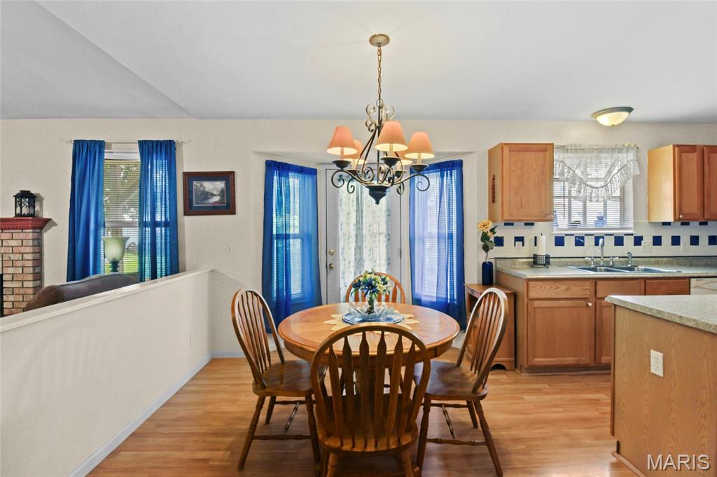 8 Knoll Ridge Court Property Photo 23
