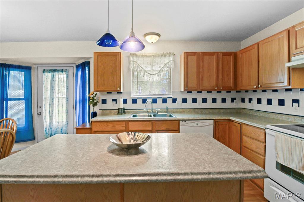 8 Knoll Ridge Court Property Photo 35