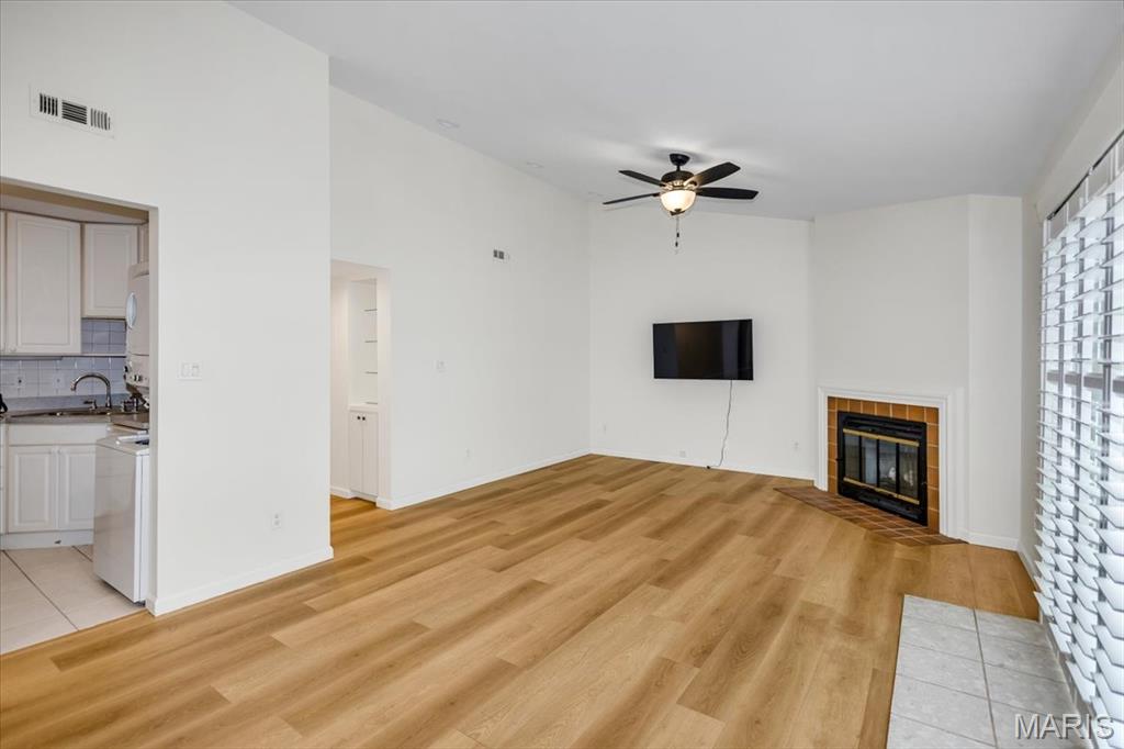 9121 N Swan Circle Property Photo 2