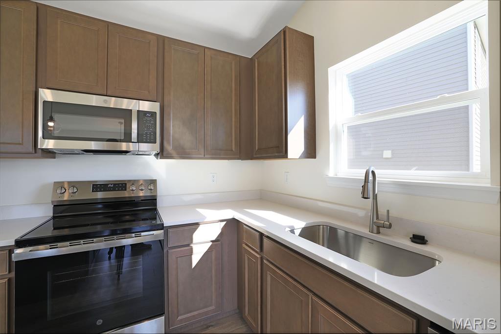416 Silver Fox Court Property Photo 3