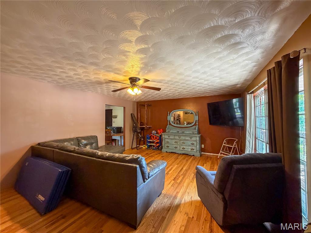 5644 State Road B Property Photo 8