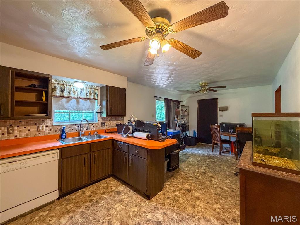 5644 State Road B Property Photo 12