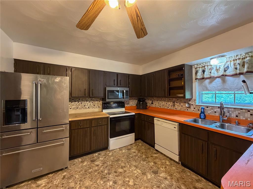5644 State Road B Property Photo 14