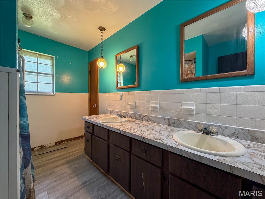 5644 State Road B Property Photo 17