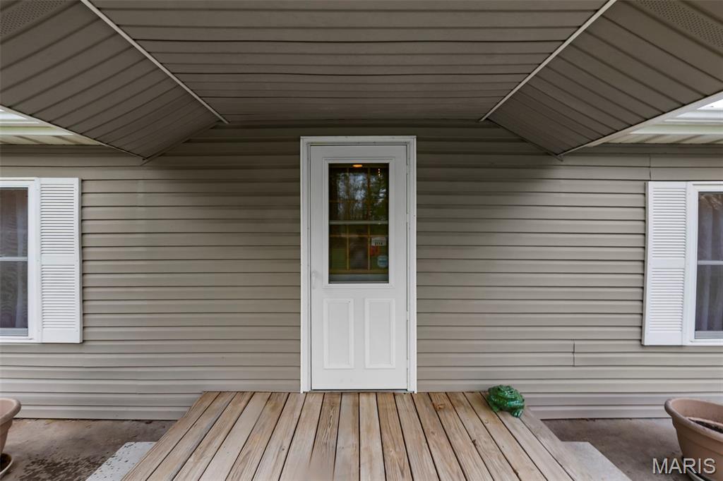 16482 Highway T Property Photo 2