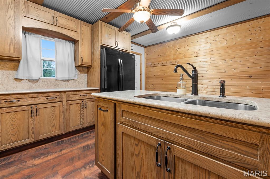 16482 Highway T Property Photo 7